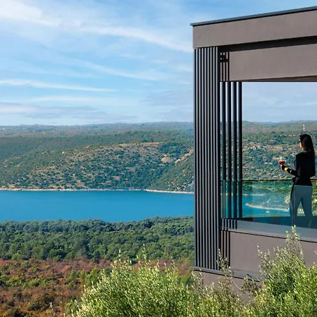 Villa Panoramica Koromačno